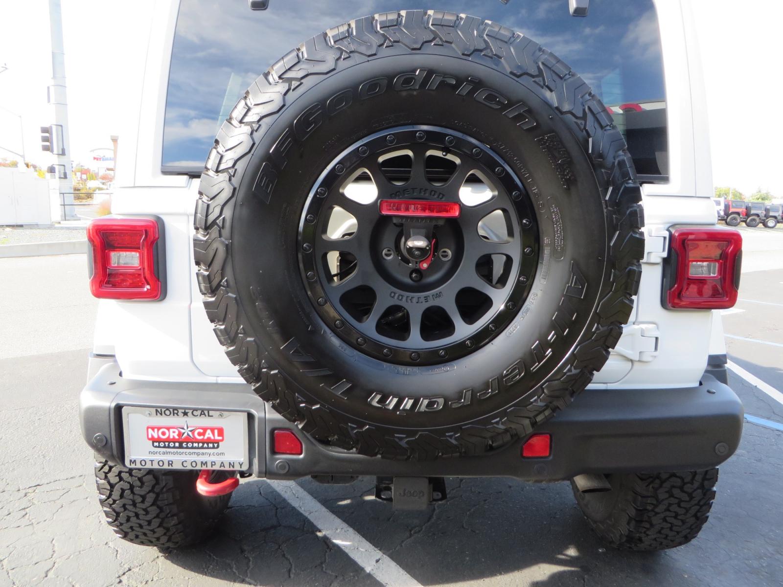 2021 White /BLACK Jeep Wrangler Unlimited Rubicon (1C4HJXFN6MW) with an 2.0L L4 DOHC 16V TURBO engine, automatic transmission, located at 2630 Grass Valley Highway, Auburn, CA, 95603, (530) 508-5100, 38.937893, -121.095482 - Photo #11